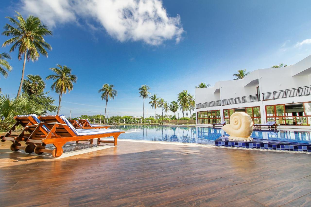 Capital Wind Kalpitiya "Wind Beach" Экстерьер фото