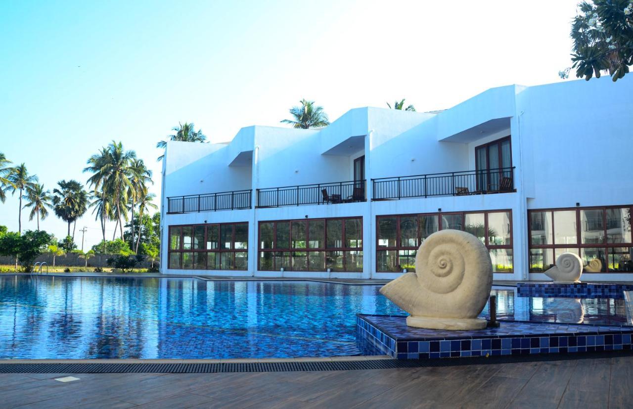 Capital Wind Kalpitiya "Wind Beach" Экстерьер фото